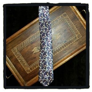 Camden Court silk tie.